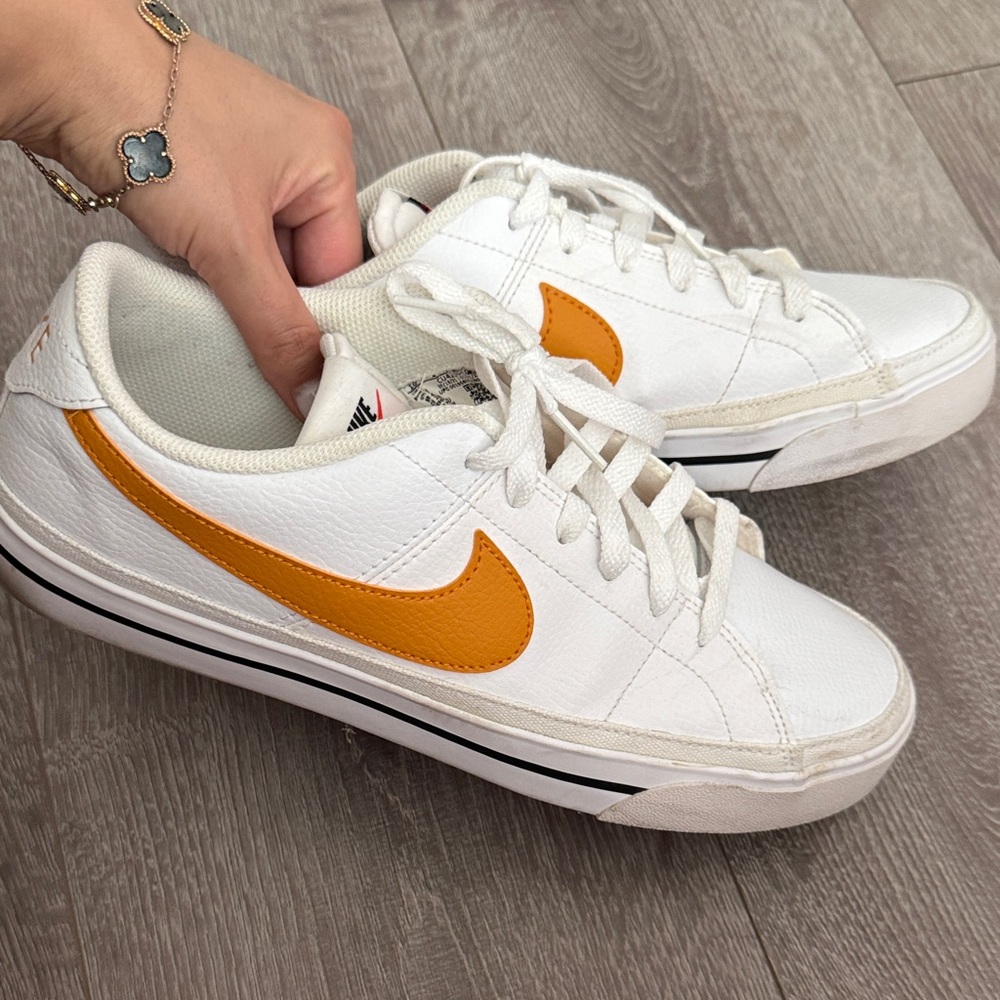 Nike White and Gold Casual Sneakers men’s 10
